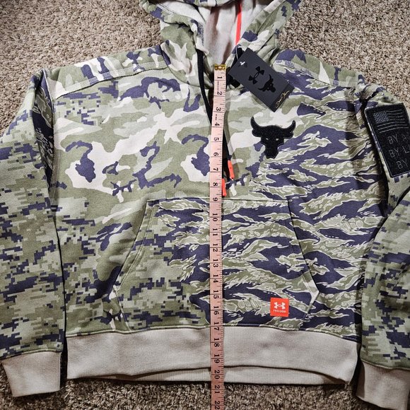 Under Armour Project Rock Veterans Day Fleece Hoodie Women's Size XS 1373610 - Picture 6 of 11